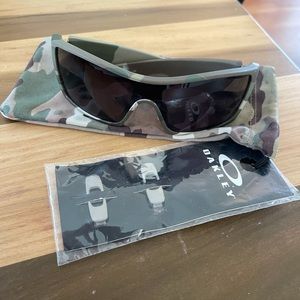 Oakley Batwolf sunglasses
